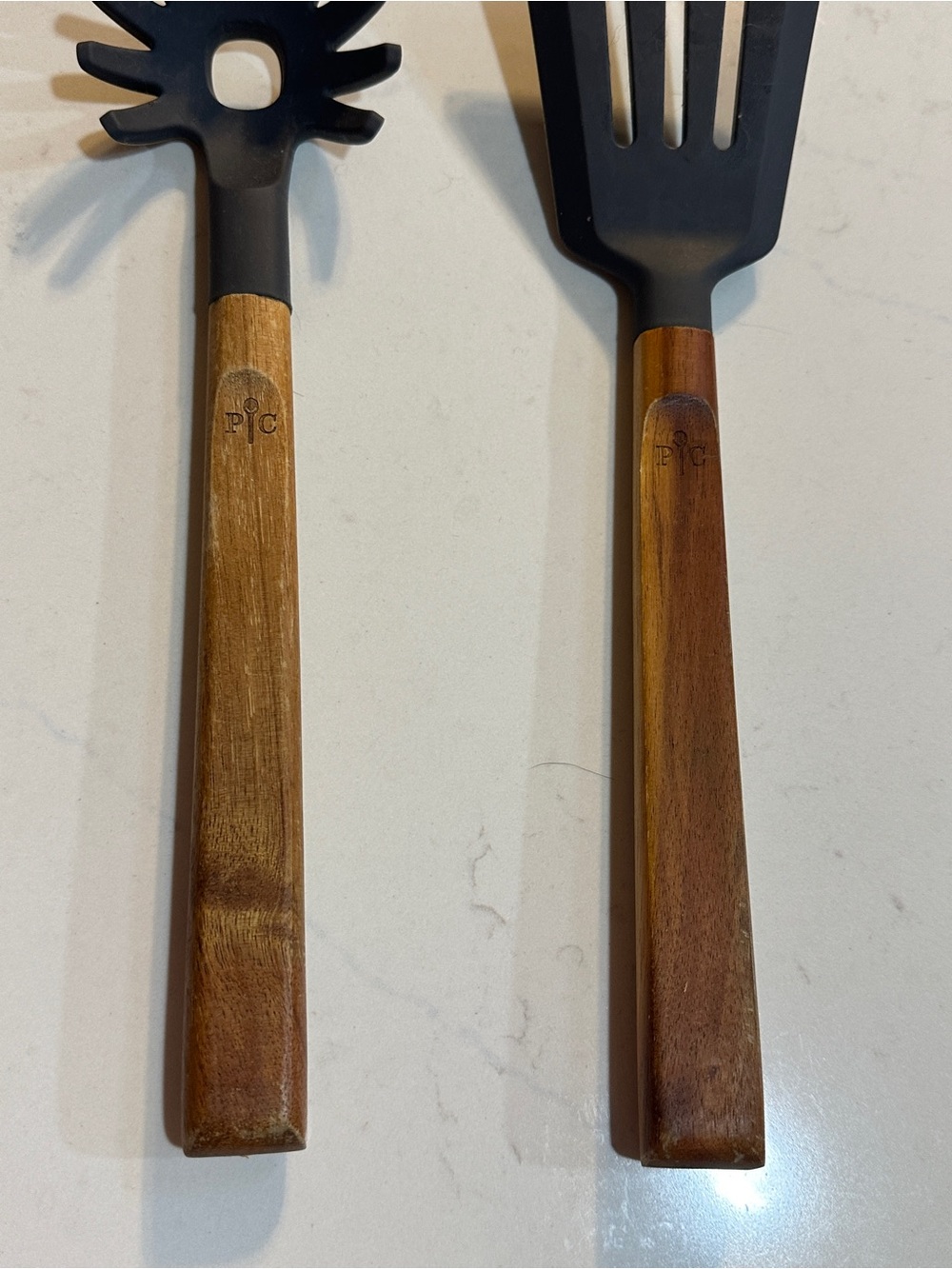 Pampered Chef Pasta Fork and Turner Set Durable Matte Black Silicone Head Acacia - Picture 4 of 4